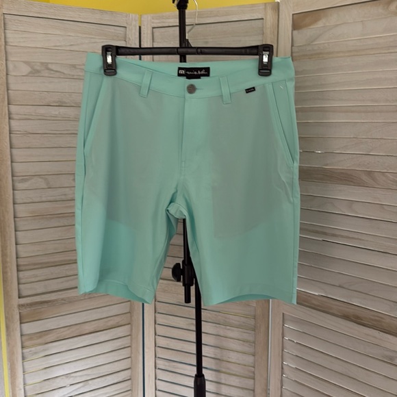 Travis Mathew Other - Travis Mathew Sand Harbor Shorts Size 33 NWOT